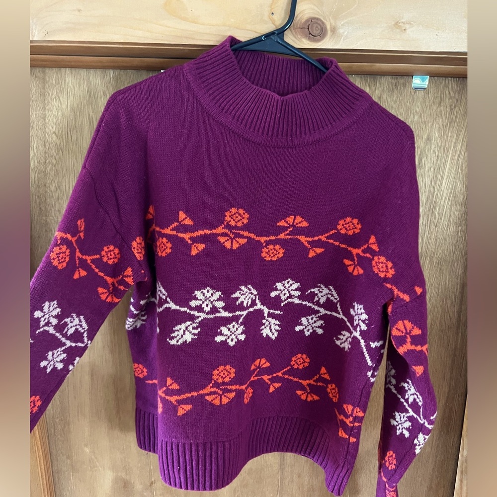 United By Blue Women’s Sweater, Large